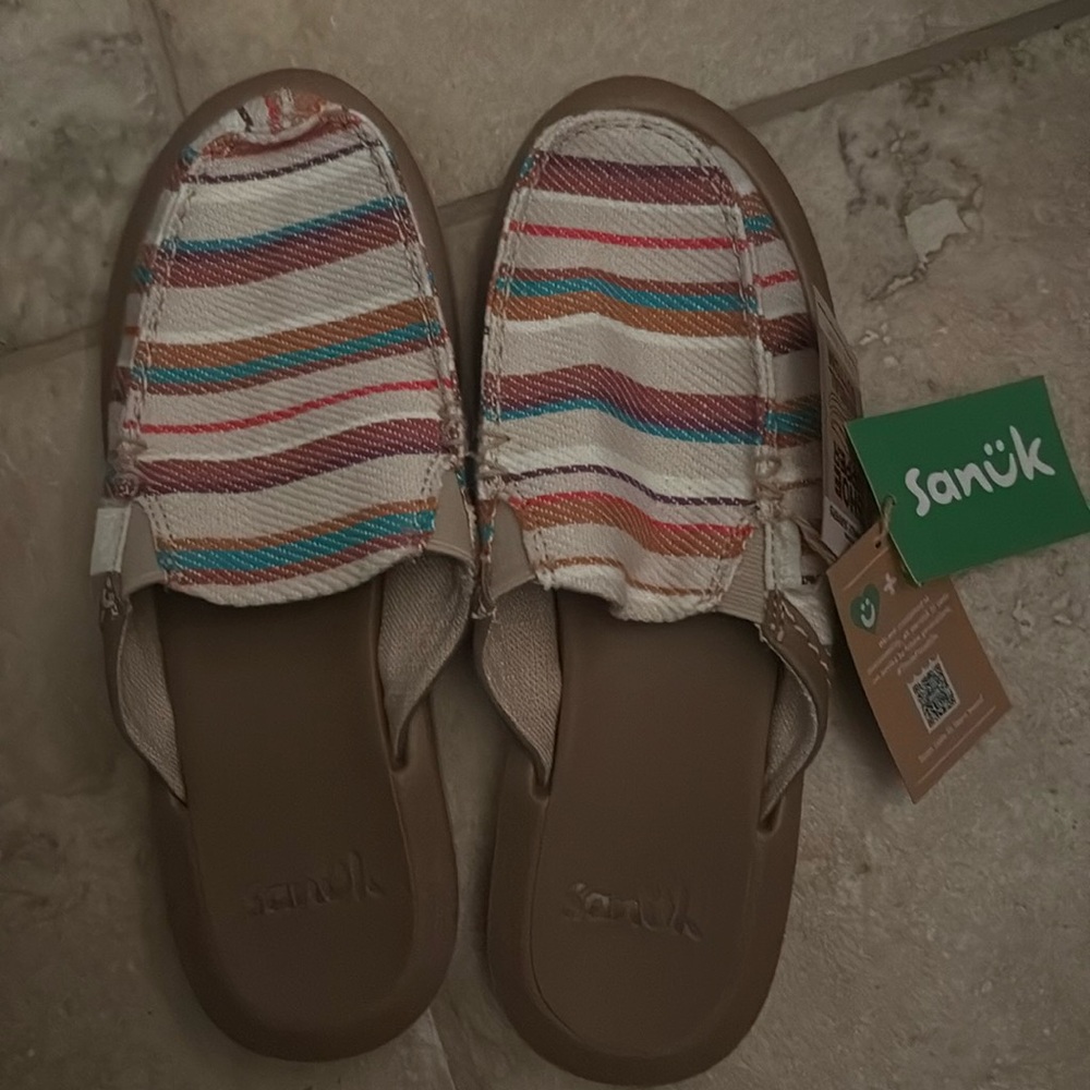 SANUK Sidewalk Surfers Women’s Size 6 NWT